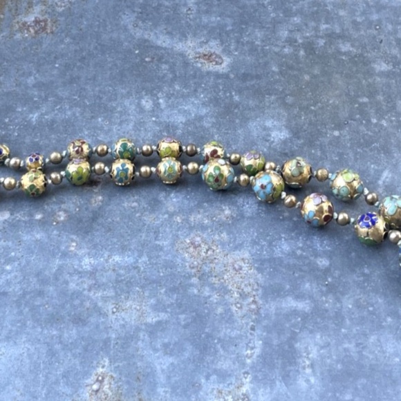 28" Vintage green, gold, blue Chinese Cloisonné Necklace - Picture 7 of 8